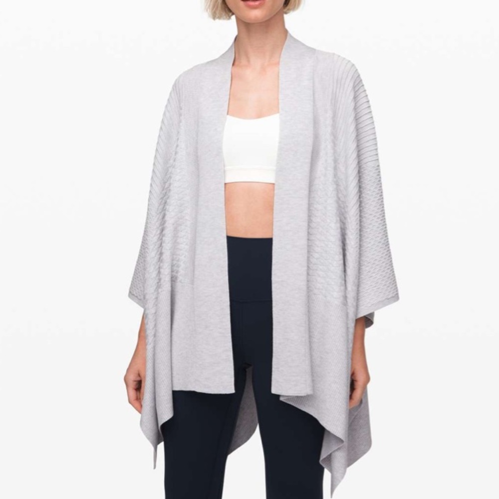 Lululemon Dream Weaver Wrap in heat,core ultra light grey one size